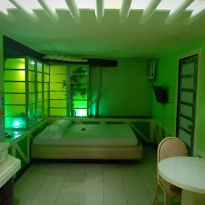 Dahlia Hotel