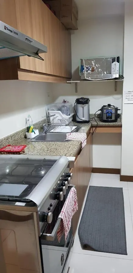 アパートホテル 2Br Condo Unit At Prisma Residences Pasig City フィリピン